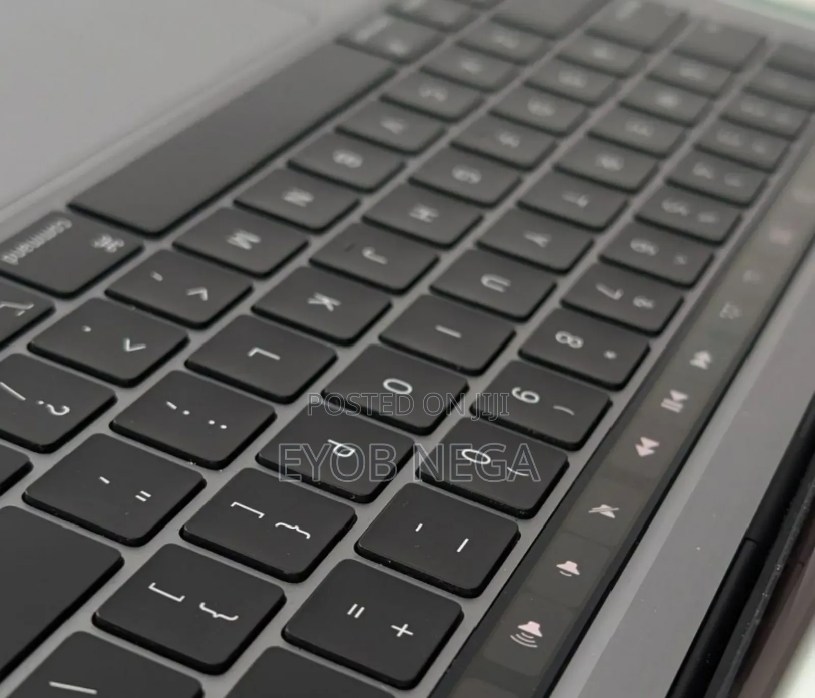 New Laptop Apple MacBook Pro M1 8GB Apple M1 SSD 512GB