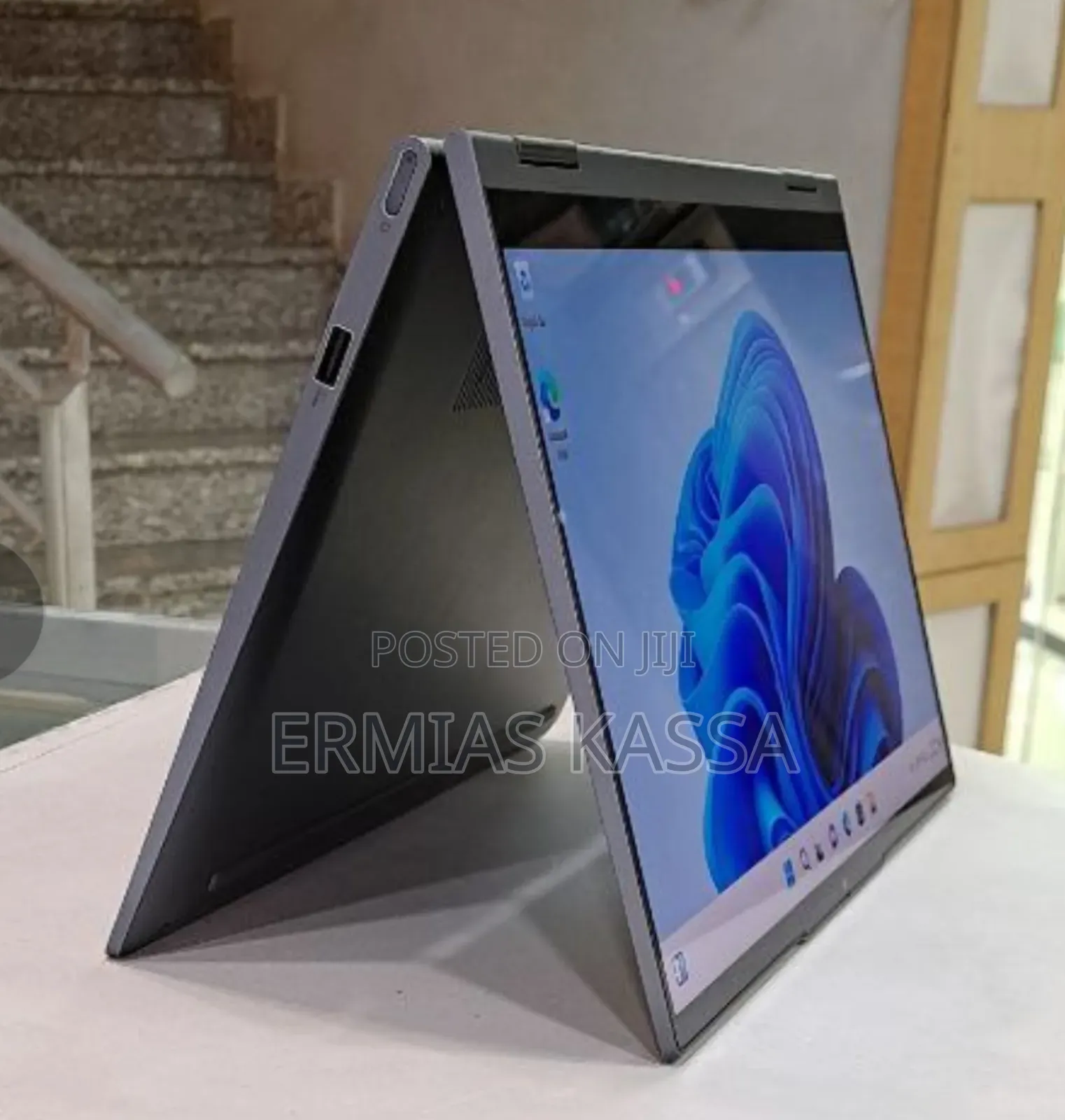 New Laptop Lenovo Yoga 700 16GB Intel Core I7 SSD 512GB