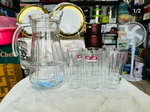 Glass Jog ዘመናዊ የውሃ ጆግ ከ 6 ብርጭቆ ጋር ለቤትዎ ግርማ የሆነ ኳሊቲ እቃ