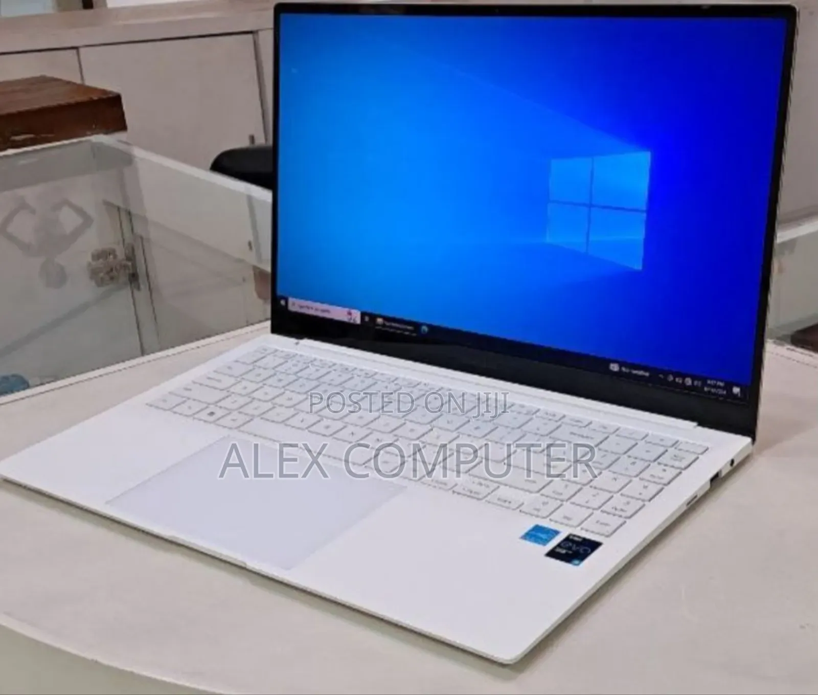 New Laptop Samsung Galaxy Book 2 8GB Intel Core I5 SSD 256GB