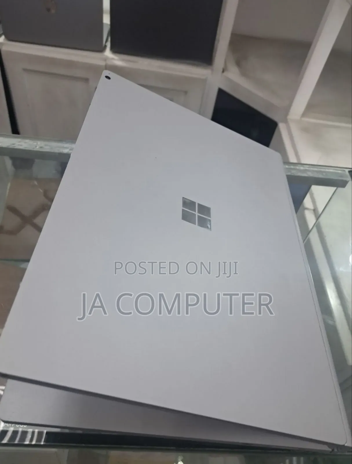 New Laptop Microsoft Surface Book 2 16GB Intel Core I7 SSD 256GB