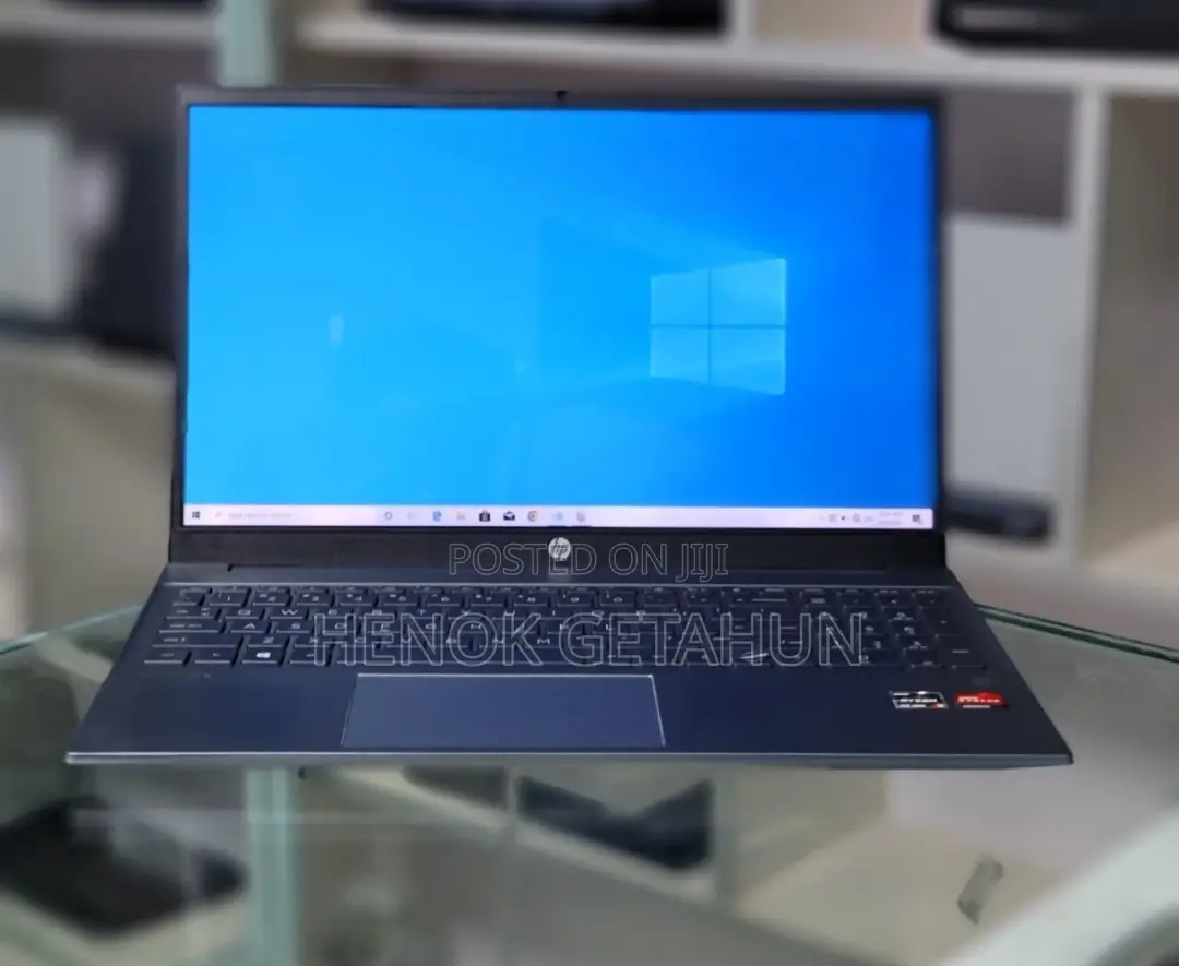 New Laptop HP Pavilion 15 8GB AMD Ryzen 5 SSD 512GB
