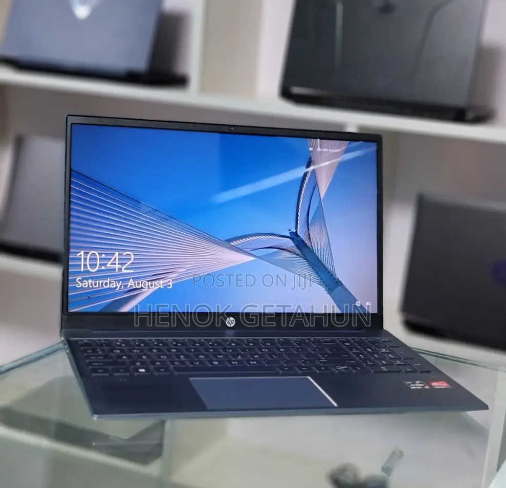 New Laptop HP Pavilion 15 8GB AMD Ryzen 5 SSD 512GB