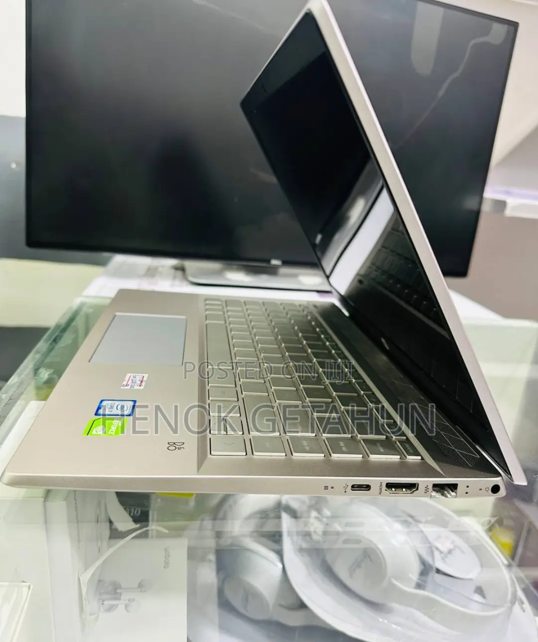 New Laptop HP Pavilion 15 8GB Intel Core I5 HDD+SSD 500GB