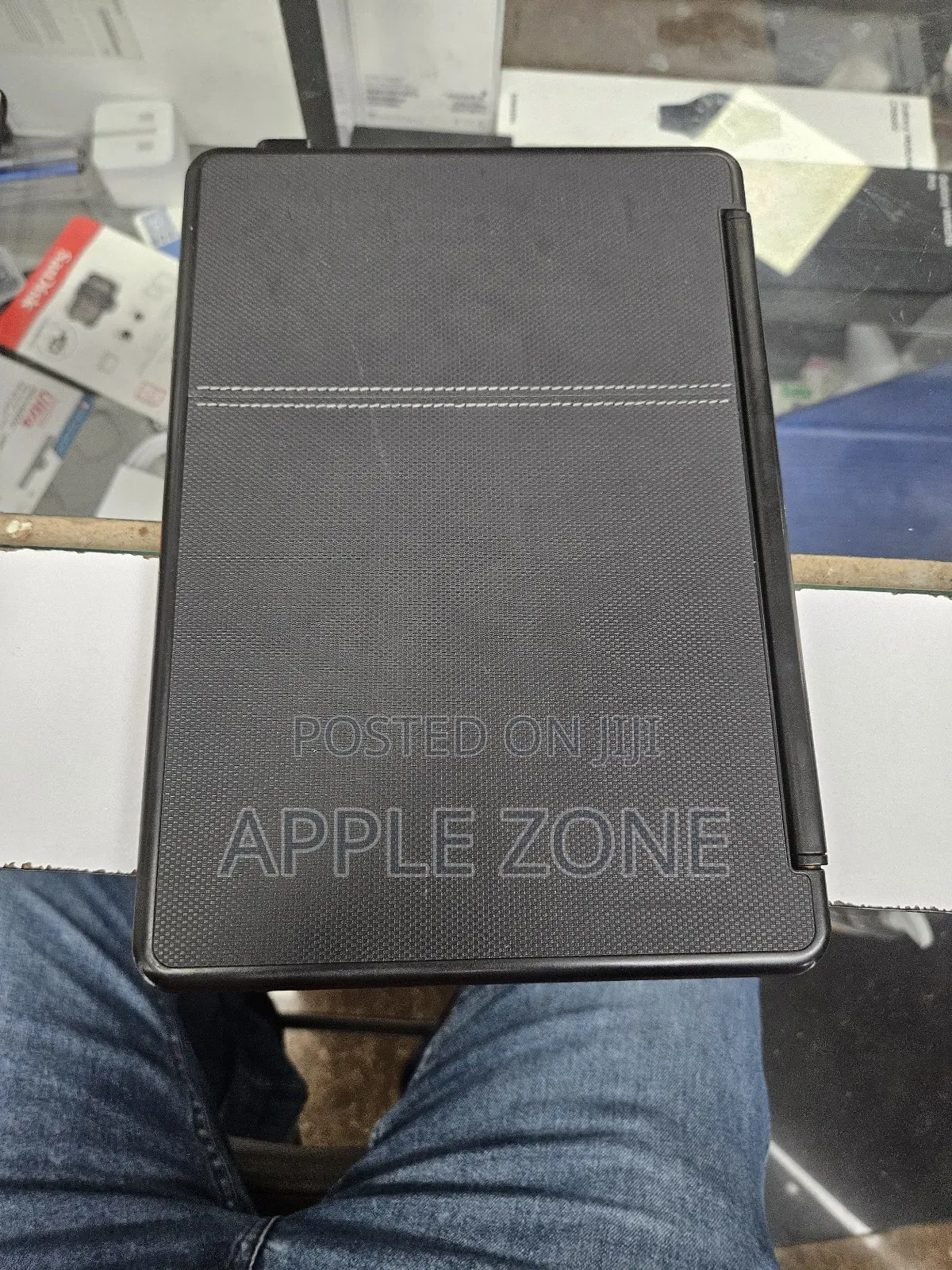 iPad 6th Gen Cover With Keyboard