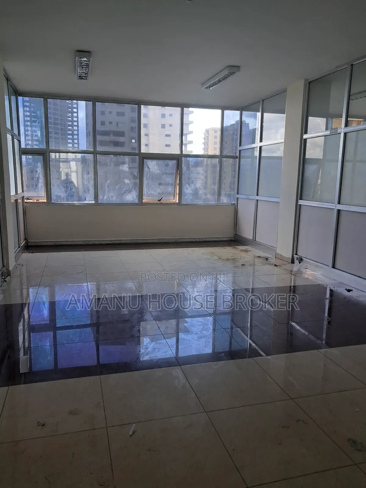 Urgent Rent Office AA Mexico Center 300sqm, 135sqm 6floor
