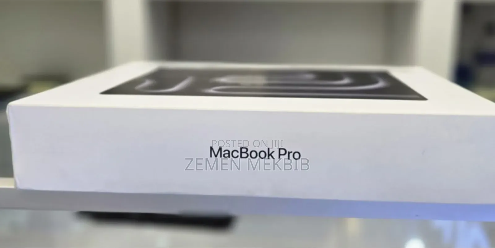 New Apple MacBook Pro 2023 M3 14-Inch 18GB Intel Core I9 SSD 512GB