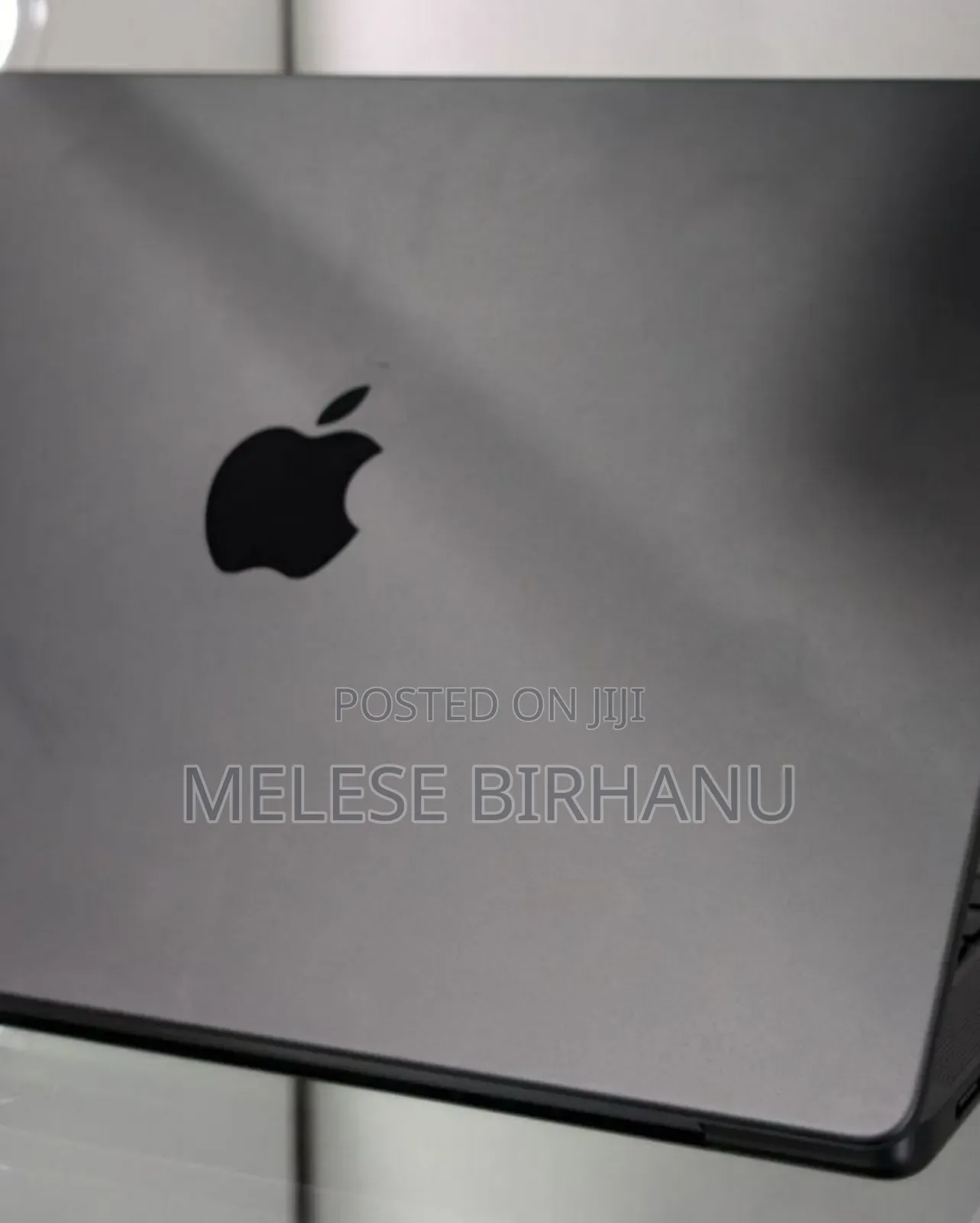 New Apple MacBook Pro 2023 M3 14-Inch 18GB Apple M3 Pro SSD 512GB