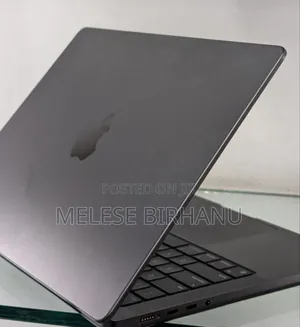 New Apple MacBook Pro 2023 M3 14-Inch 18GB Apple M3 Pro SSD 512GB
