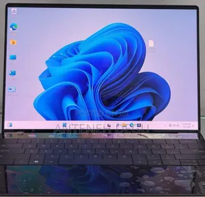 New Laptop Dell XPS 13 32GB Intel Core I7 SSD 1T