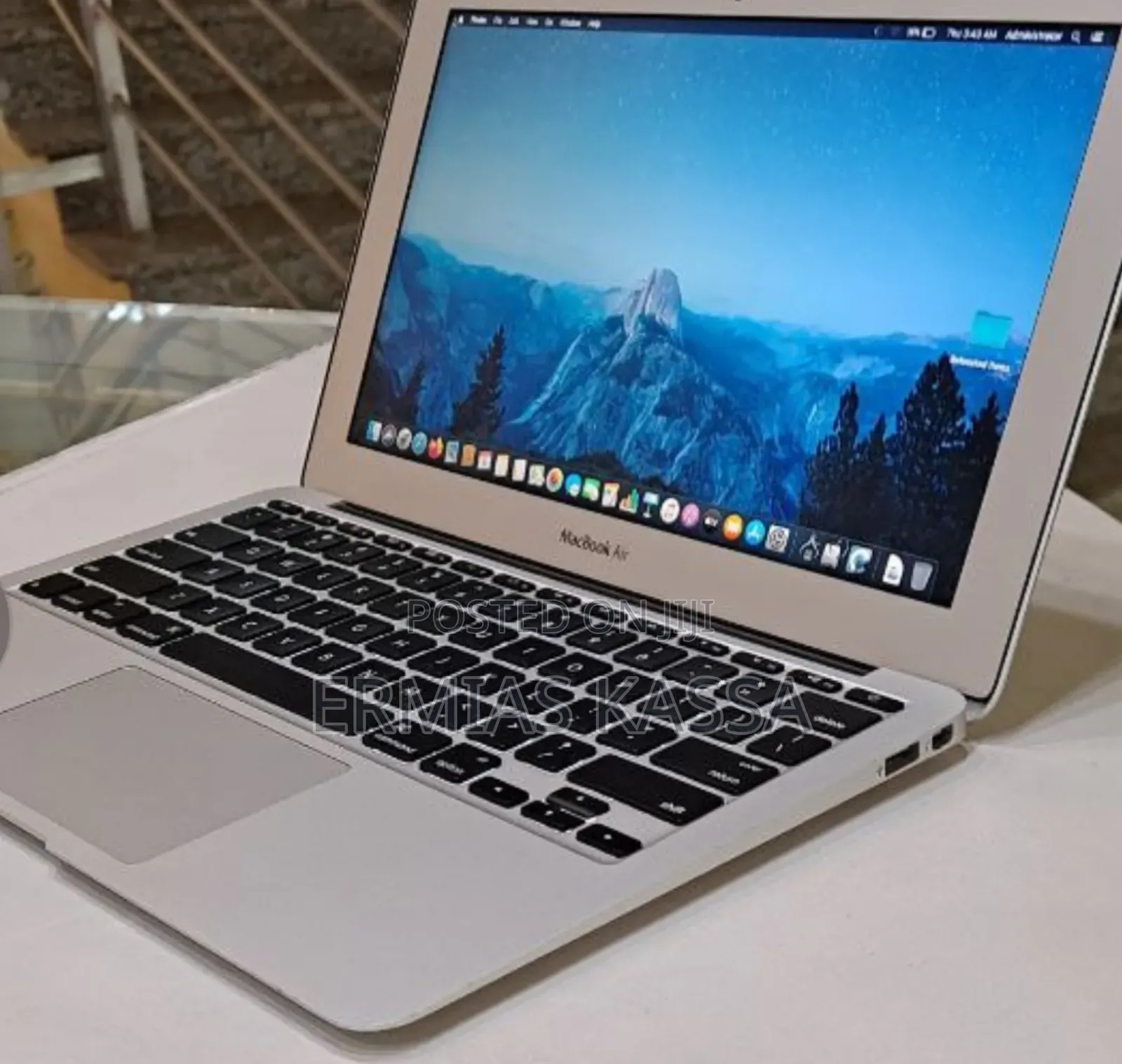 New Laptop Apple MacBook Air 2015 4GB Intel Core I5 SSD 128GB