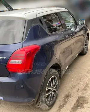 Suzuki Swift 2021 Blue