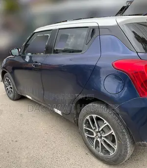 Suzuki Swift 2021 Blue
