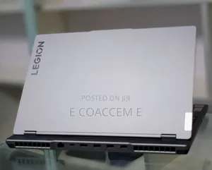 New Laptop Lenovo 16GB AMD Ryzen 7 SSD 1T