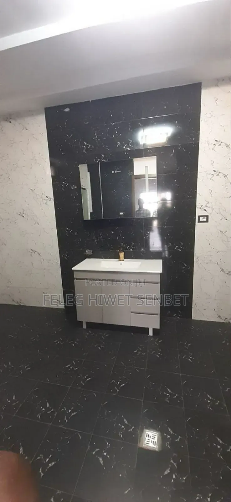 Furnished 7bdrm House in አአ, Bole for sale