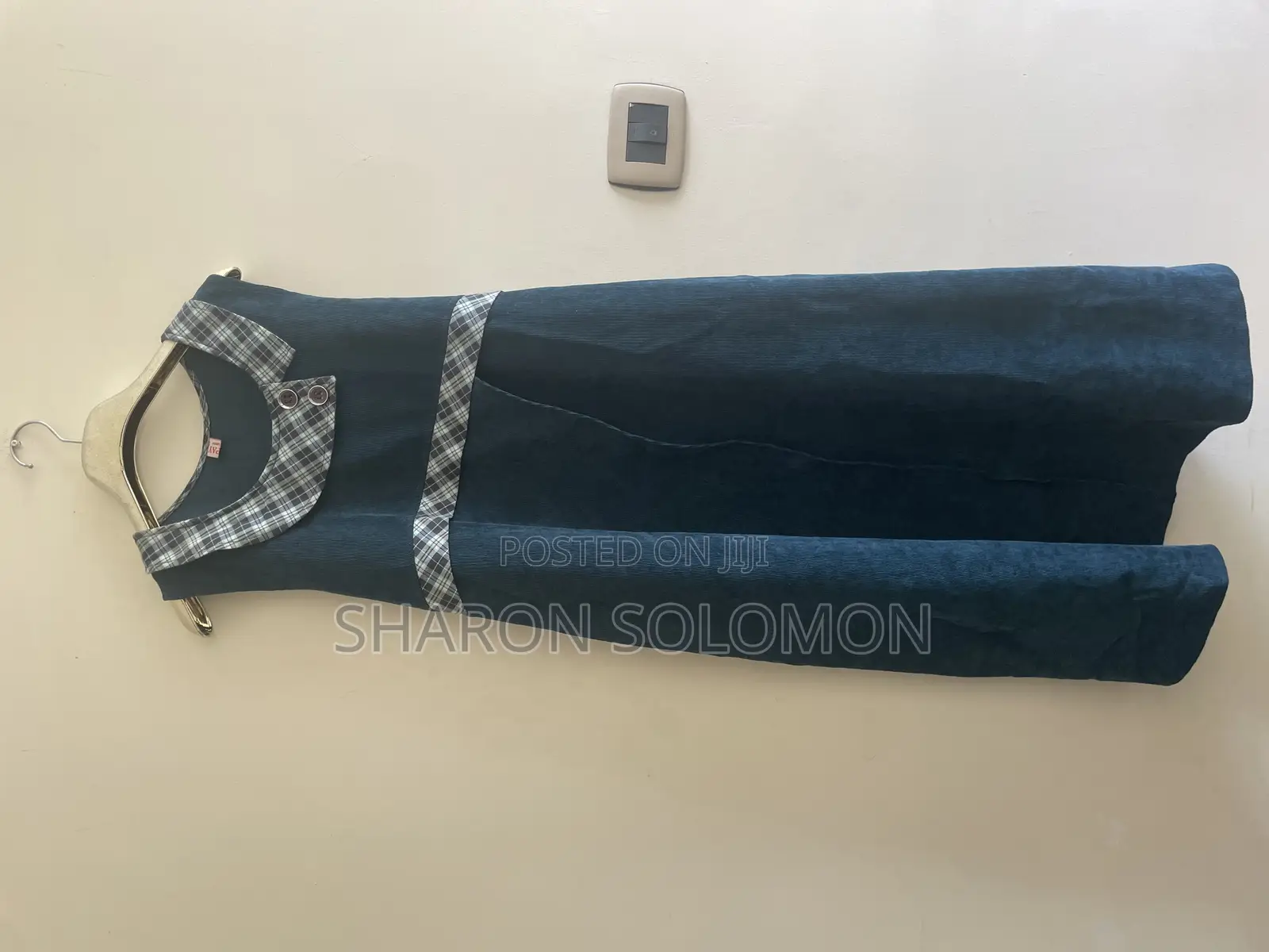 Sleeveless Plaid Collar Dress