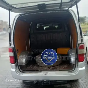 Toyota HiAce 2008 Silver