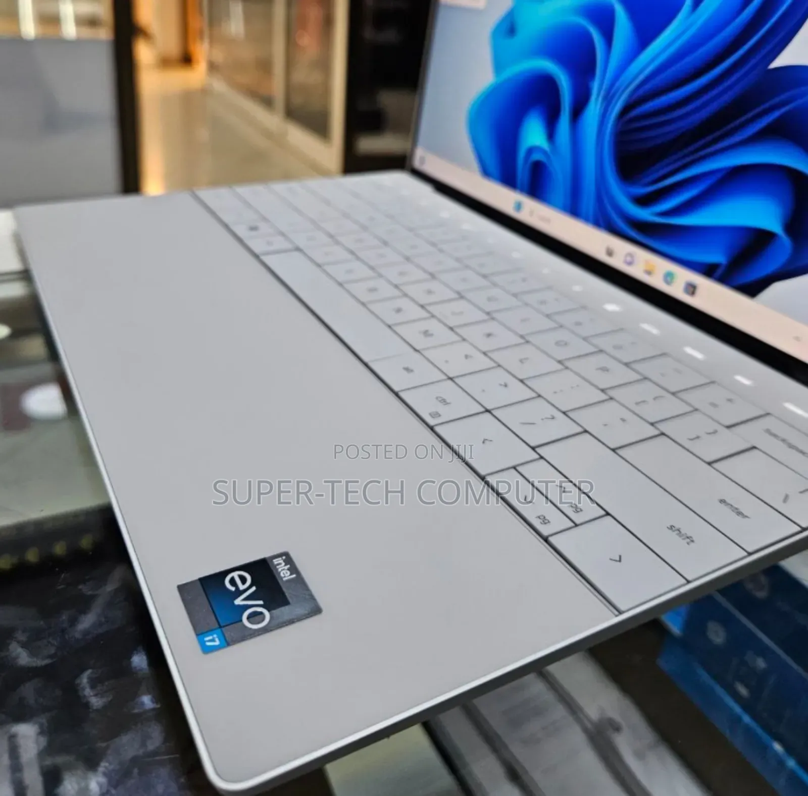 New Laptop Dell XPS 13 16GB Intel Core I7 SSD 512GB