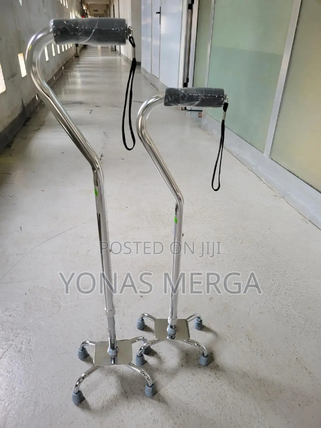 Adjustable Walking Sticks Men and Women, 4 Leg Pure Aluminum