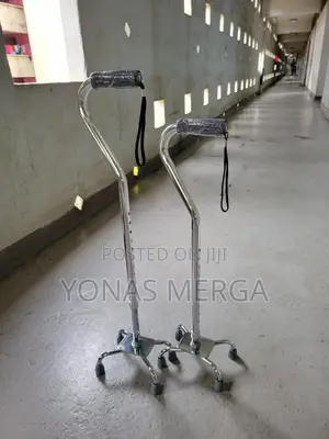 Photo - ከዘራ+Disabled Four Foot Sticks Telescopic Aluminium Non-Slip