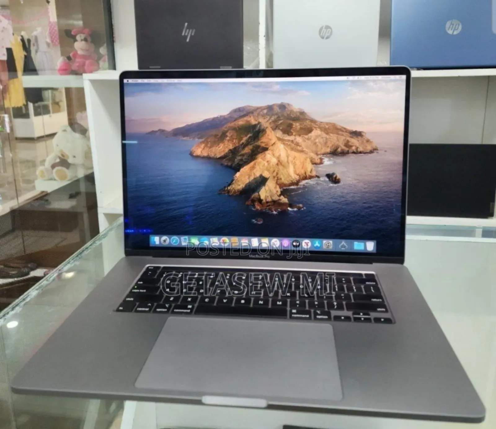 New Laptop Apple MacBook Pro 2019 32GB Intel Core I9 SSD 512GB