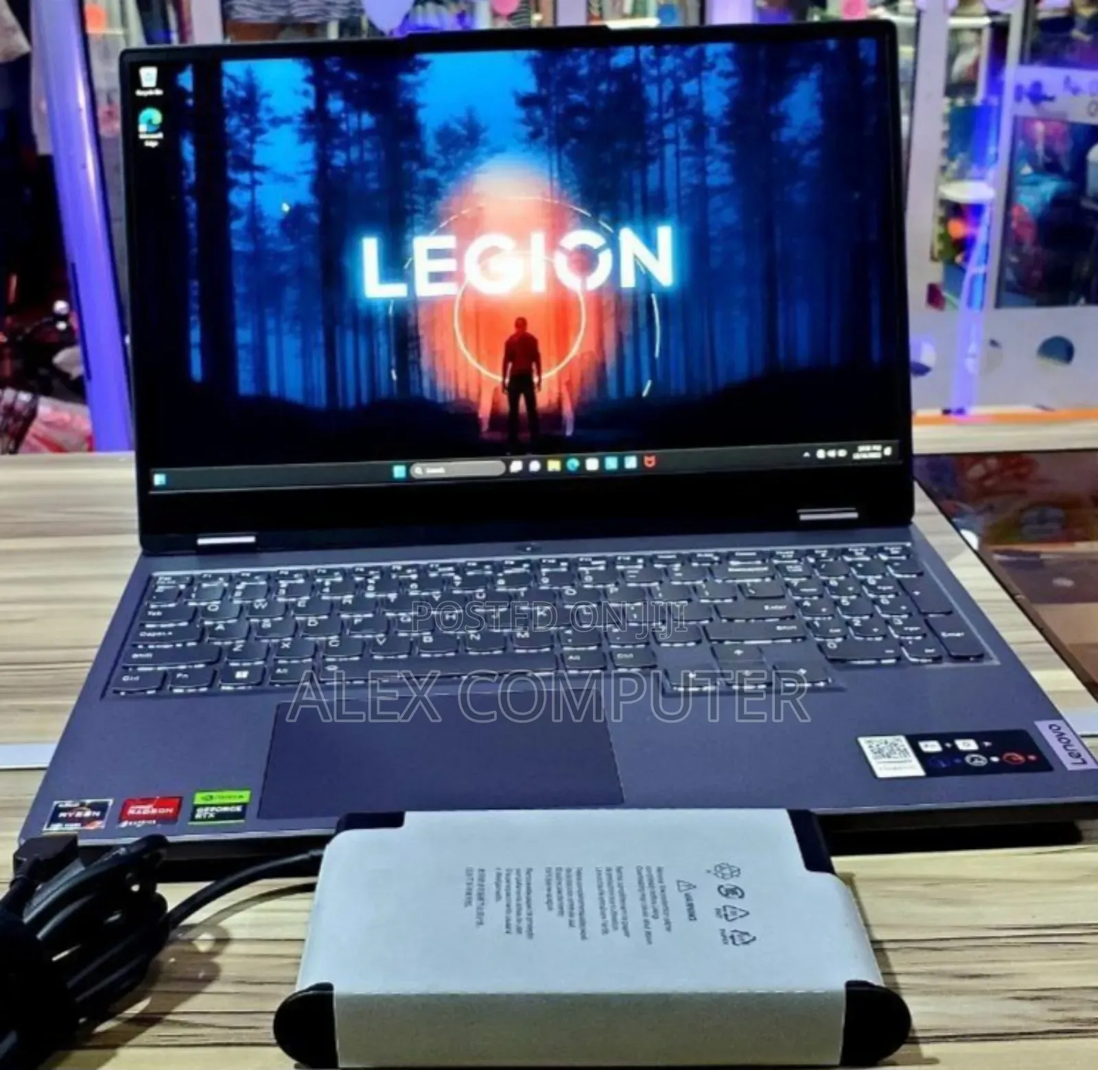 New Laptop Lenovo Legion 5 16GB AMD Ryzen 7 SSD 1T