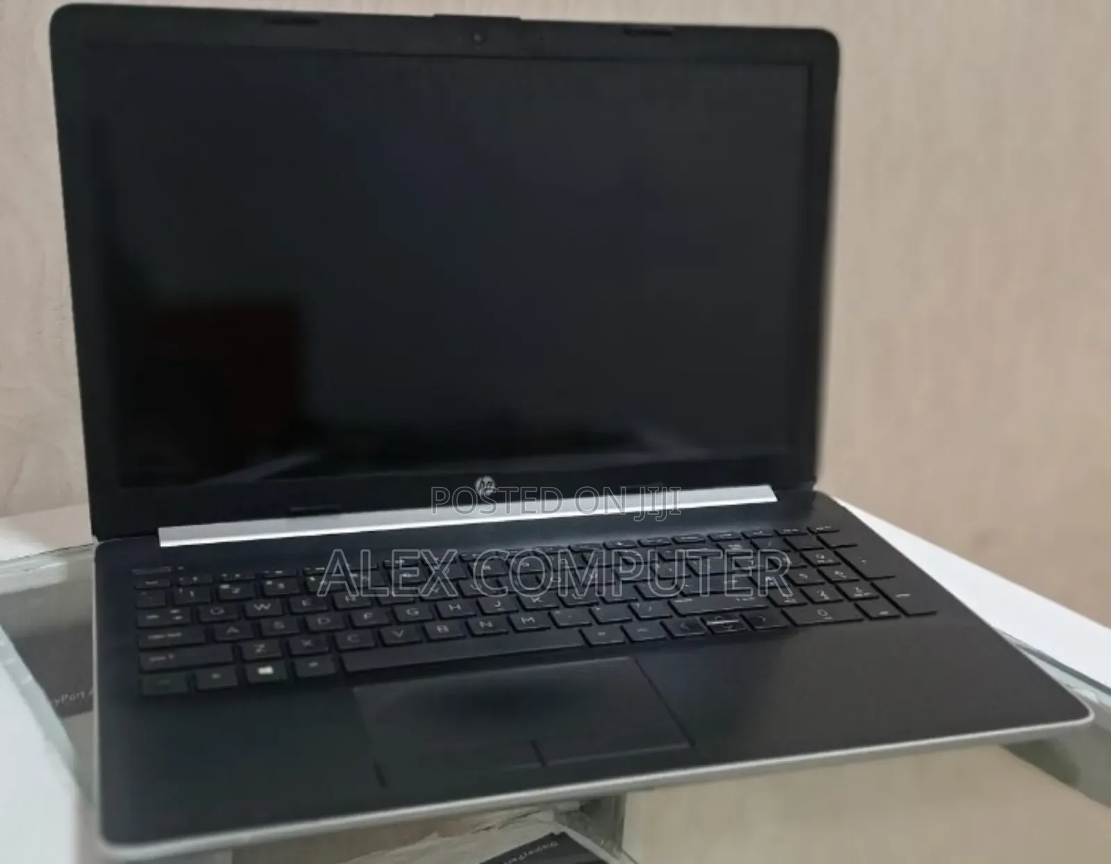 New Laptop HP Pavilion 15 8GB Intel Core I5 HDD 1T