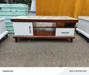 የመሀል ጠረጴዛ /Tables