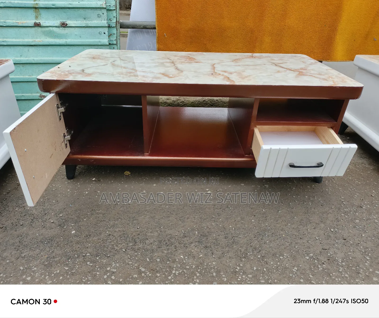 የመሀል ጠረጴዛ /Tables