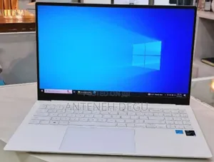 Photo - New Laptop Samsung 8GB Intel Core I5 SSD 256GB