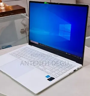 New Laptop Samsung 8GB Intel Core I5 SSD 256GB