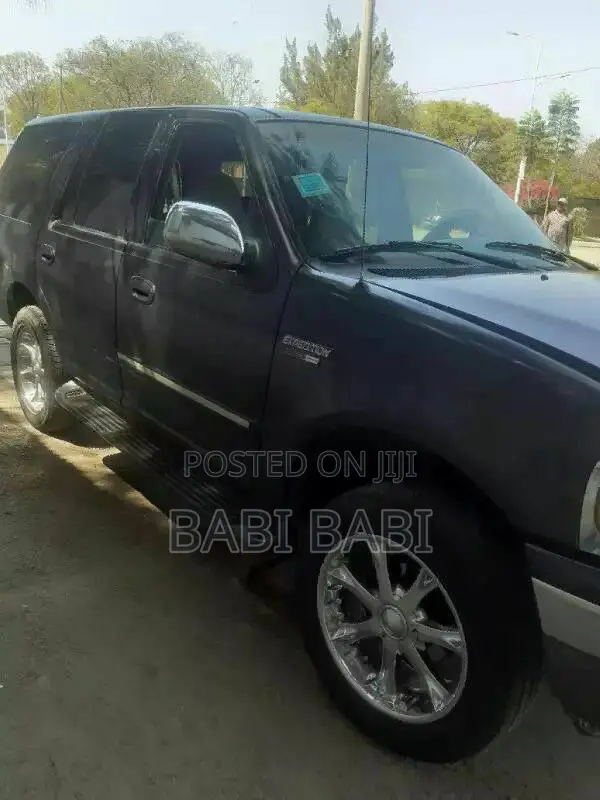 Ford Expedition 2000 Matt Black