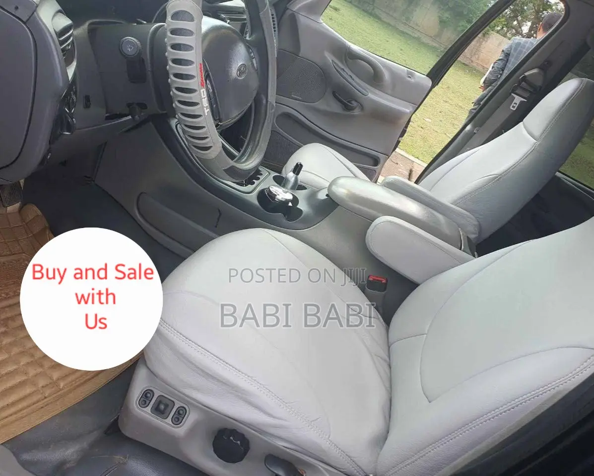 Ford Expedition 2000 Matt Black