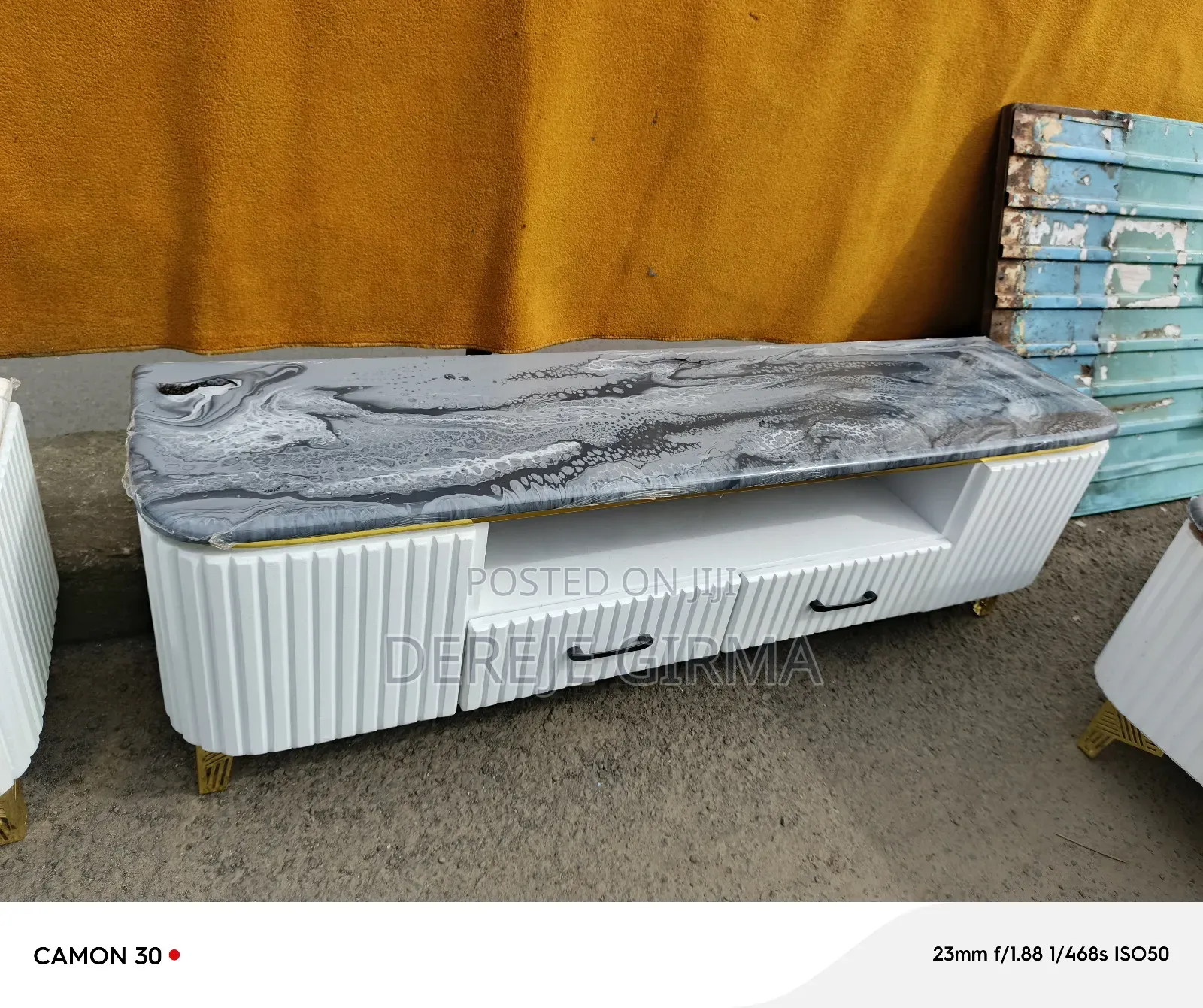 1,50cm Epoxy Tv Stand