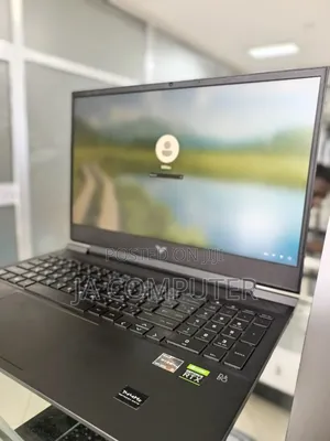 New Laptop HP Victus 15 24GB AMD Ryzen 5 SSD 512GB