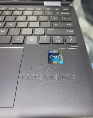 New Laptop HP Spectra 13 16GB Intel Core I7 SSD 1T