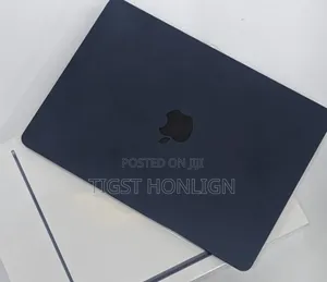 New Laptop Apple MacBook Air 2023 M2 8GB Apple M2 SSD 256GB