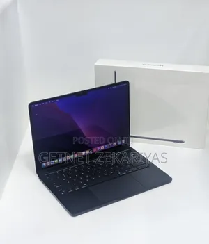 Photo - New Laptop Apple MacBook Air 2023 M2 8GB Apple M2 SSD 256GB