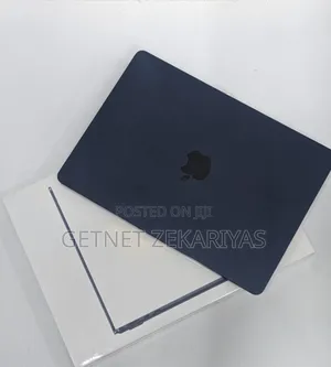 New Laptop Apple MacBook Air 2023 M2 8GB Apple M2 SSD 256GB