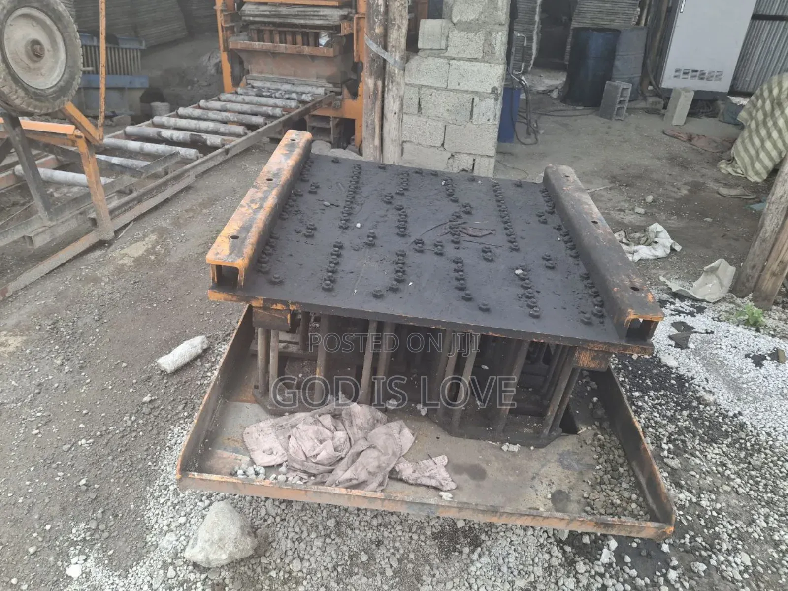 የብሎኬት ማምረቻ ማሽን የቱርክ Block Making Machine