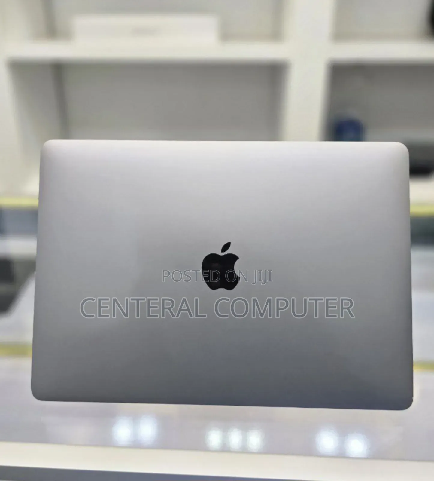 New Apple MacBook Pro 2020 M1 8GB Apple M1 Pro SSHD (Hybrid) 256GB