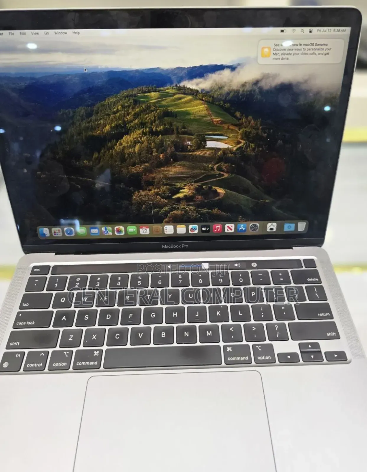 New Apple MacBook Pro 2020 M1 8GB Apple M1 Pro SSHD (Hybrid) 256GB