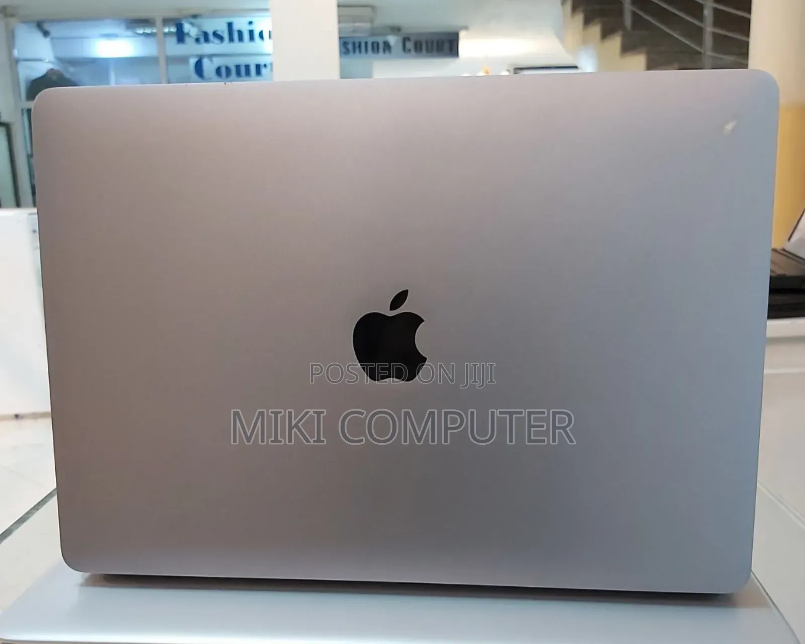 New Laptop Apple MacBook Air 2020 M1 8GB Intel SSD 256GB