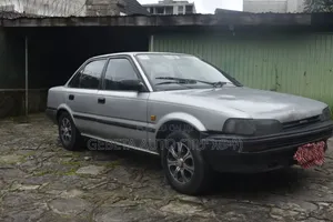 Toyota Corolla 1990 Gray
