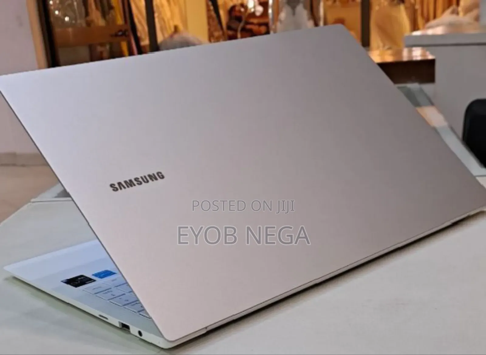New Laptop Samsung 8GB Intel Core I5 SSD 256GB