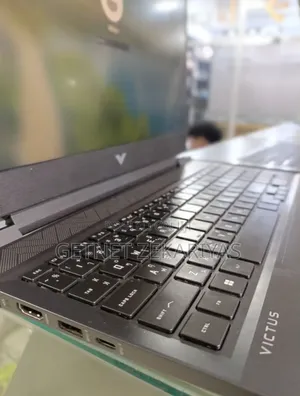 New Laptop HP Victus 16 24GB AMD Ryzen 7 SSD 512GB