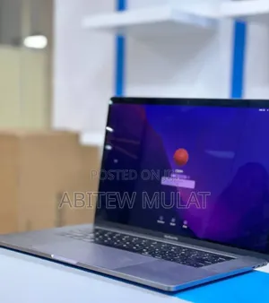 New Laptop Apple MacBook 2017 16GB Intel Core I7 SSD 512GB