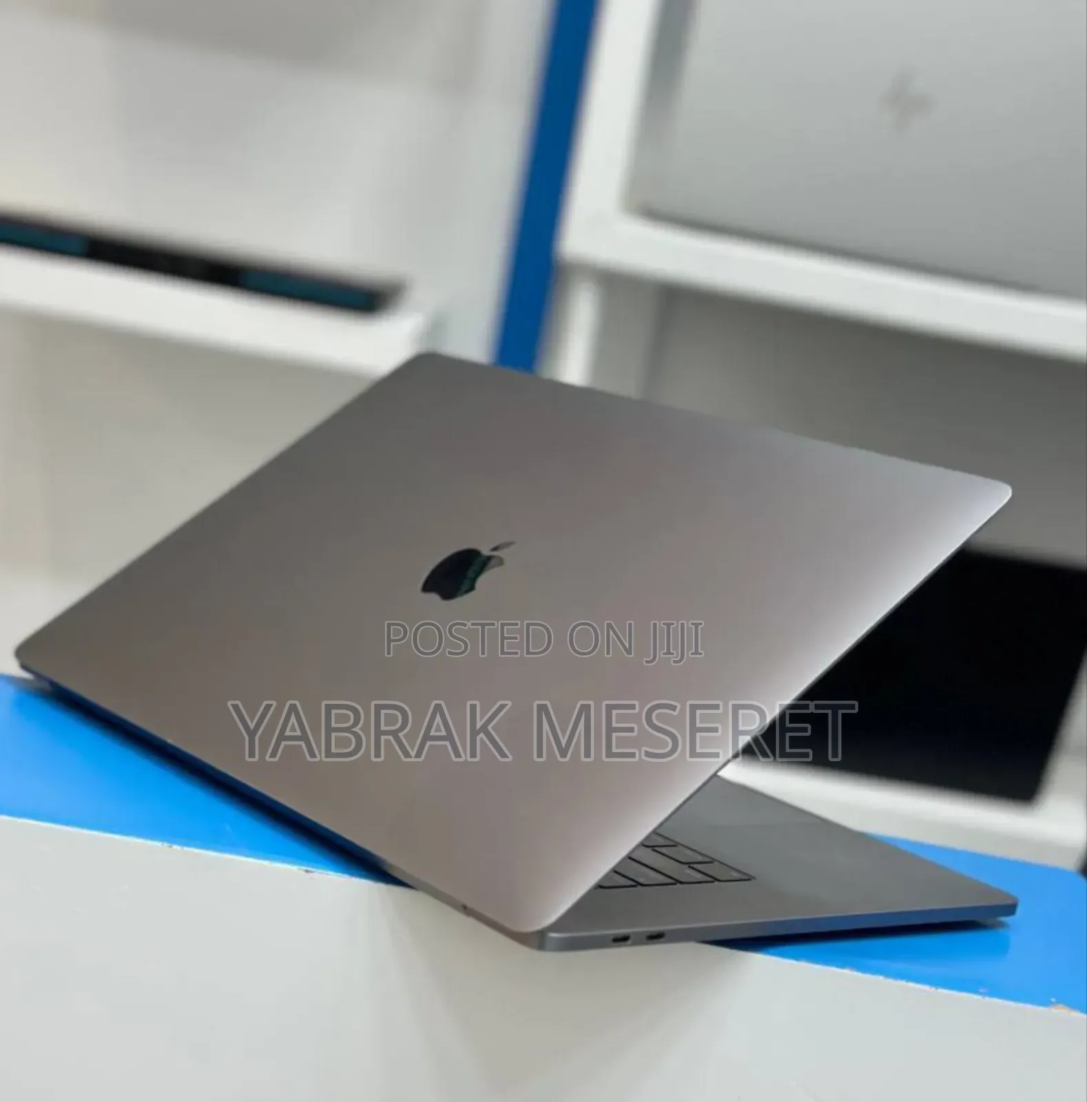 New Laptop Apple MacBook Pro 2017 16GB Intel Core I7 SSD 512GB