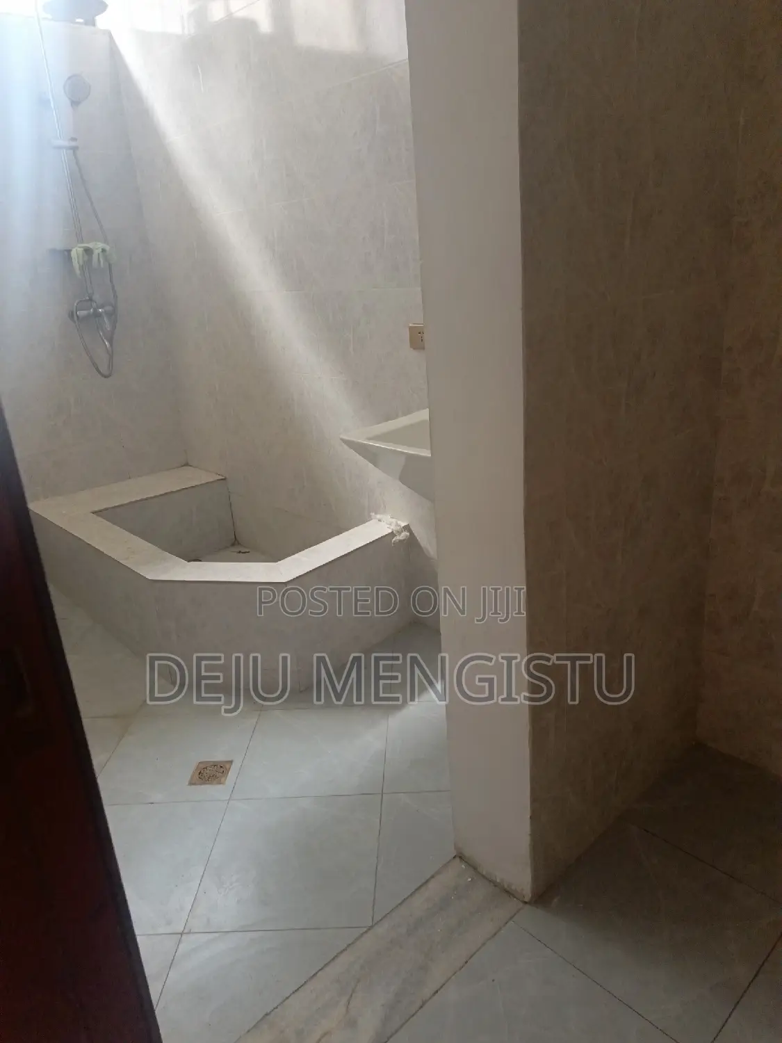 3bdrm Apartment in ሰባ ሁለት, Bole for rent