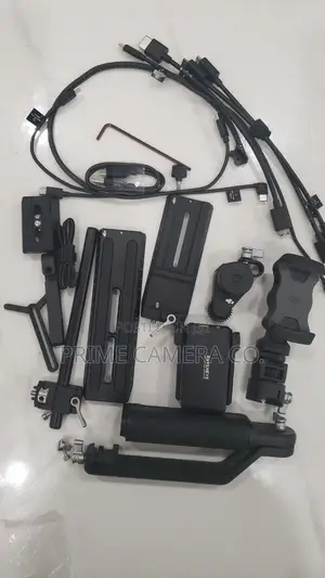 DJI RS 3 Pro Combo Gimbal Stabilizer (Almost New)